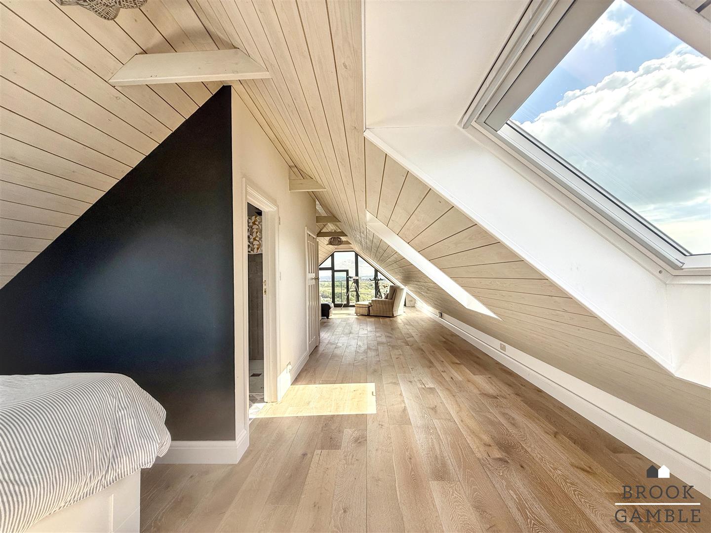 6 Bedroom House - Detached. Willingdon Road in Eastbourne,  15